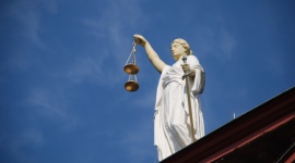 Unia Europejska ułatwi rozwiązywanie sporów z zagranicznymi e-sklepami BIZNES, Prawo - Trudności przy realizacji e-zakupów za granicą napotyka już co piąty konsument w UE. Czy i jak zmieni e-zakupy nowa unijna platforma ODR do rozstrzygania sporów konsumenckich, która zacznie funkcjonować już 15 lutego 2016 roku?